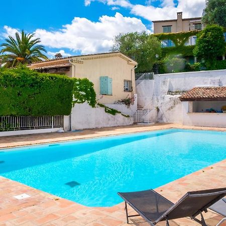 Bas De Villa, Piscine, 3 Etoiles Saint-Paul-de-Vence Luaran gambar
