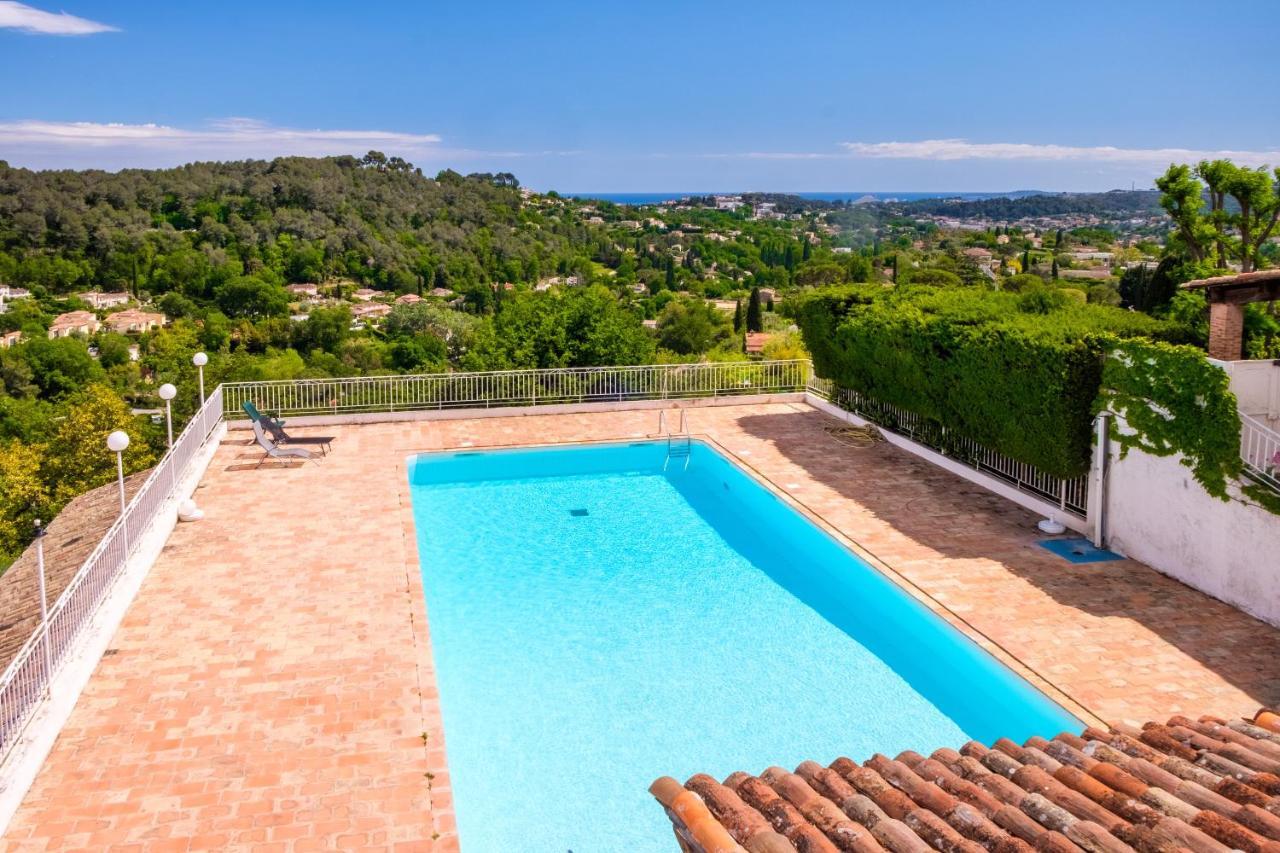 Bas De Villa, Piscine, 3 Etoiles Saint-Paul-de-Vence Luaran gambar
