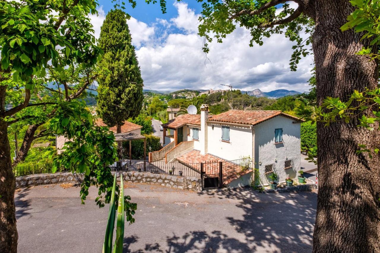 Bas De Villa, Piscine, 3 Etoiles Saint-Paul-de-Vence Luaran gambar